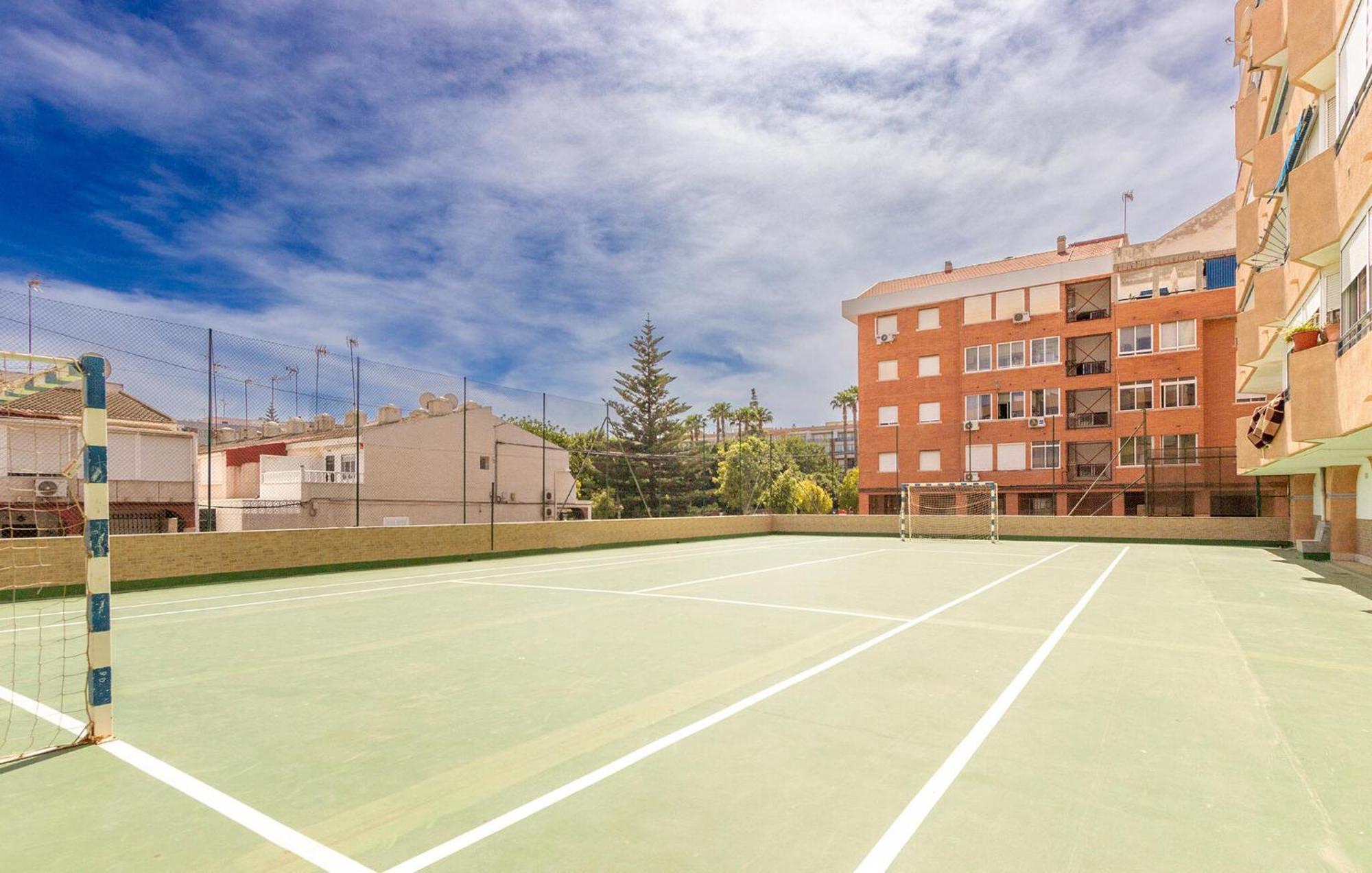 Nice Apartment In Torrevieja With Kitchen Luaran gambar