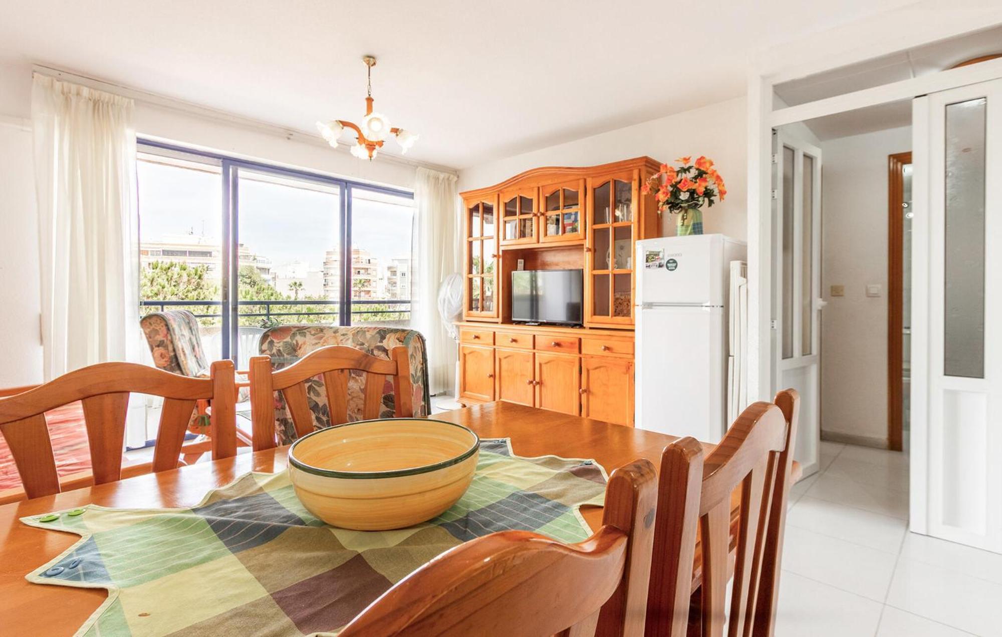 Nice Apartment In Torrevieja With Kitchen Luaran gambar